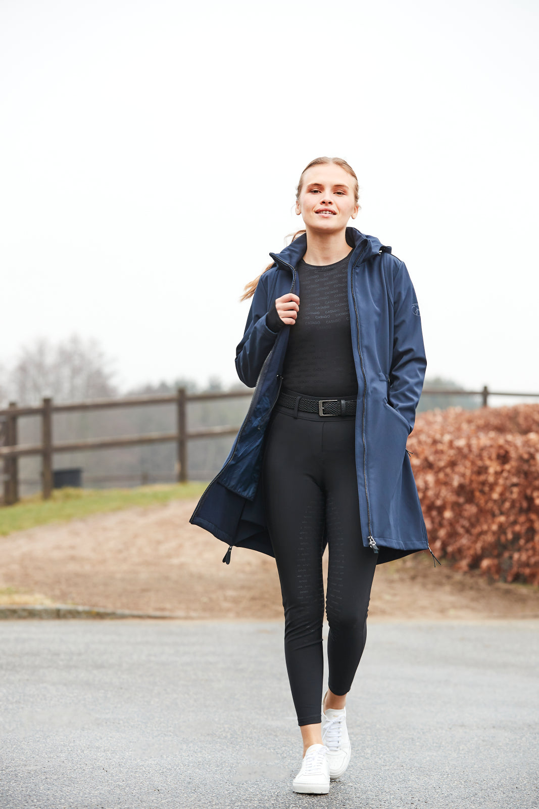 Amina logo LS T-shirt