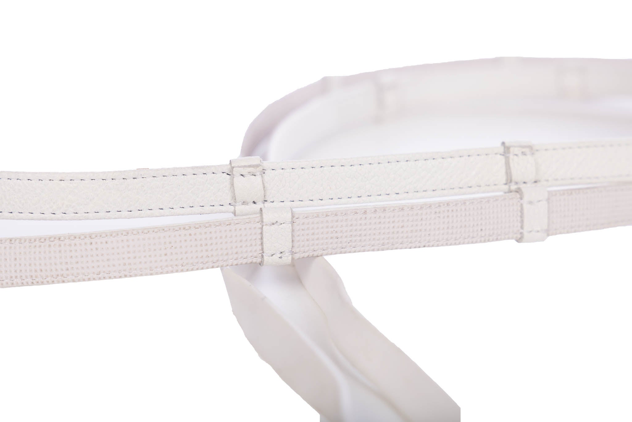 Lederzügel mit Grip und Stegen ( in Weiss oder Schwarz)