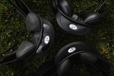 Djarfur (Leder Schwarz und Braun)